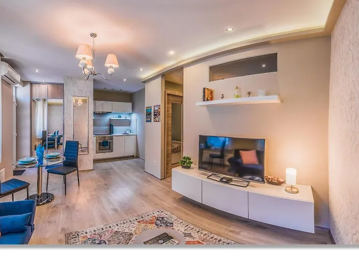 Daire Cozy In Downtown -modern And New Stylish With Ac And Easy Self Check In Anytime- Budapeşte